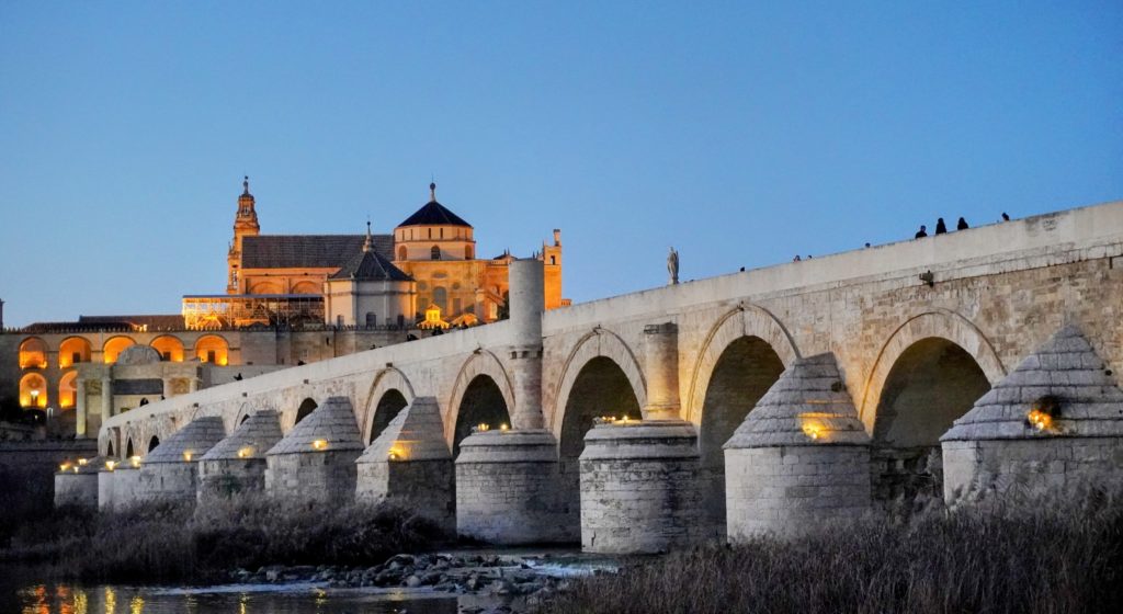 La Mezquita y el Puente Romano